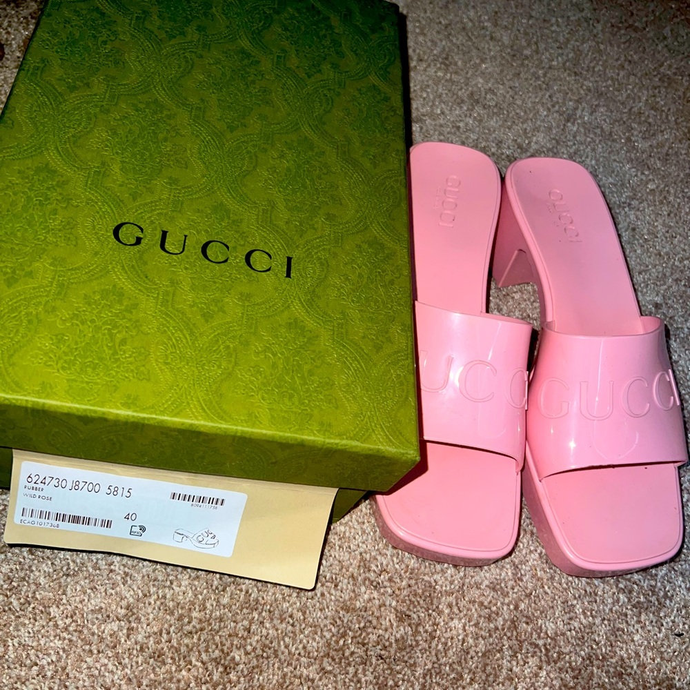 GUCCI WOMAN SHOES